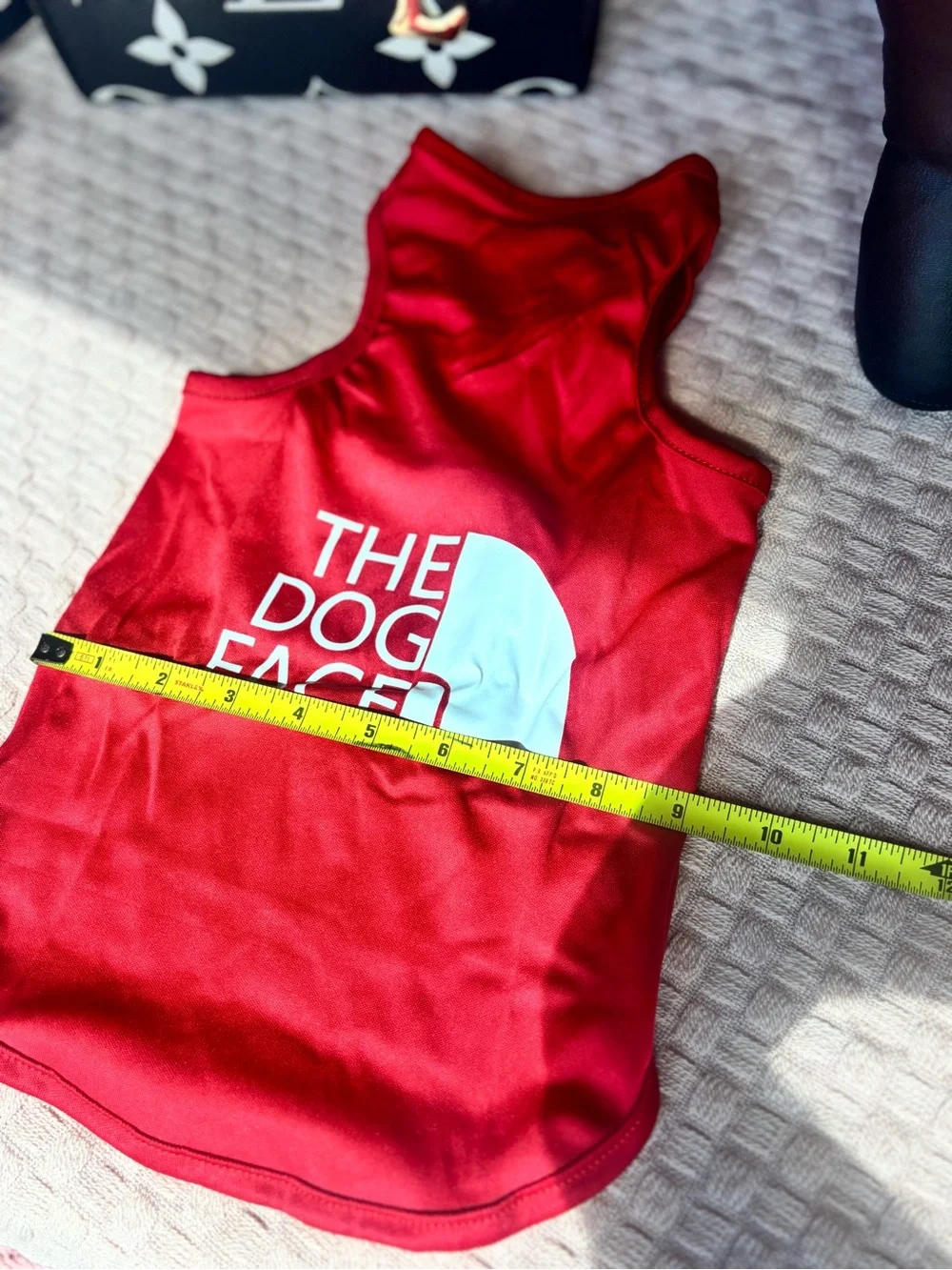 GORGEOUS RED THE DOG FACE TSHIRT X-LARGE SIZE ❗️😍🐾❤️